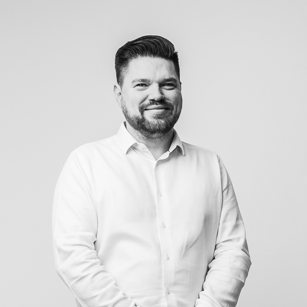 Donovan Shores Headshot